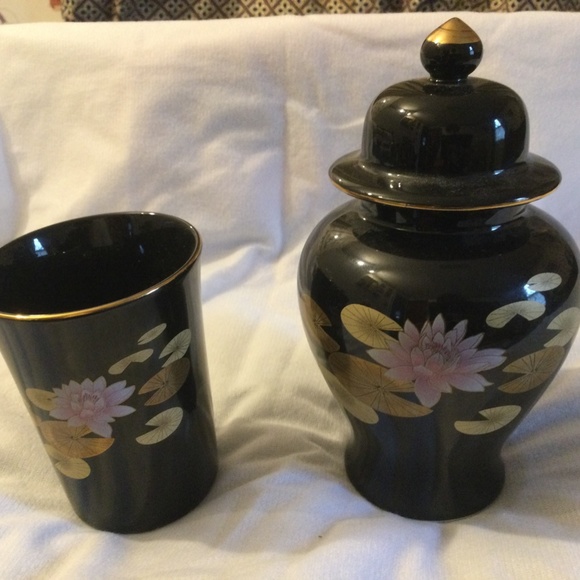 Vintage Otagiri brand, Lotus design set of lidded Ginger Jar and Cup - Picture 1 of 11